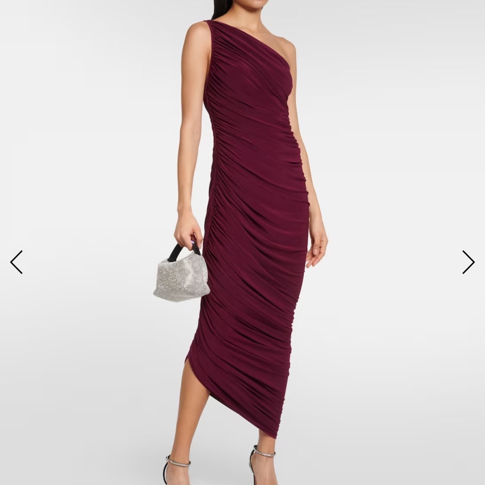 Norma Kamali Diana ruched jersey midi dress